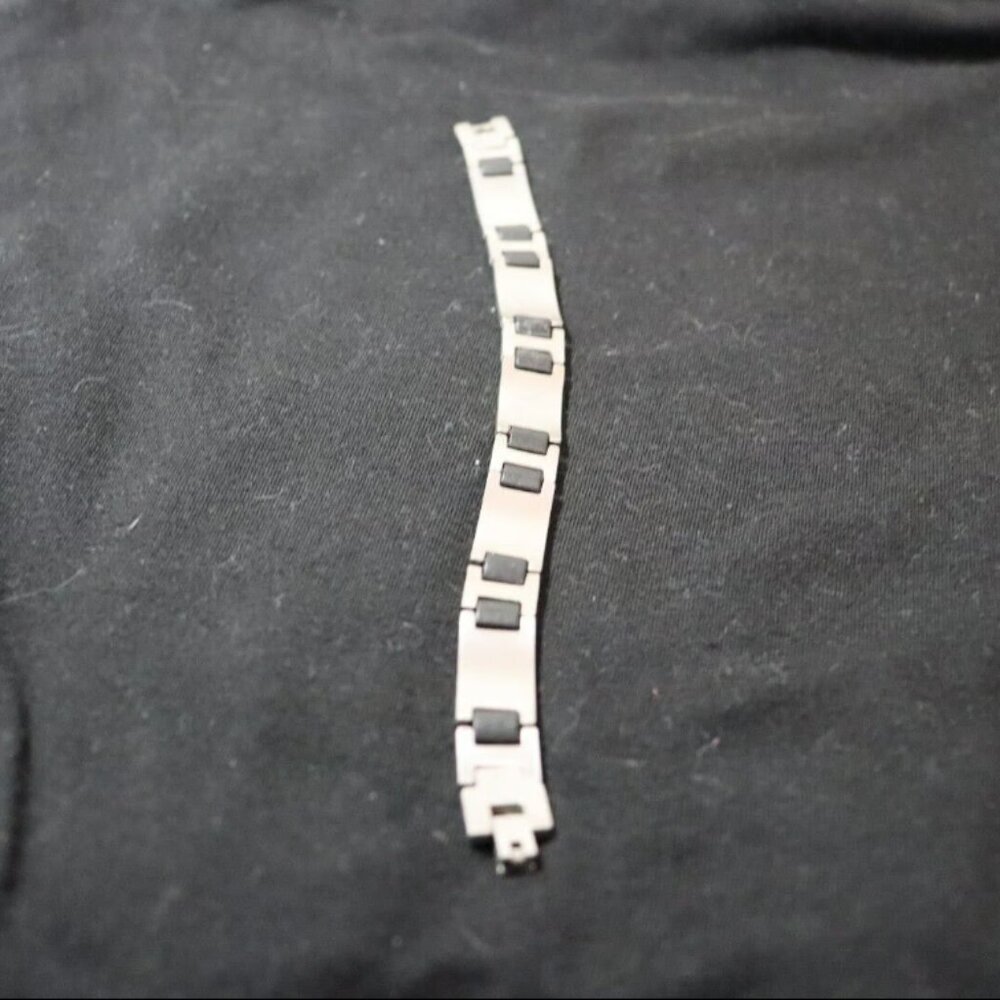 Vintage Square Silver-Tone Chain Bracelet, 8 Inch - Elegant Design